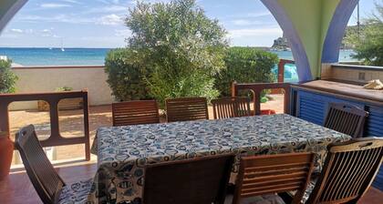 Villa Medusa 8 bed Edge of the Sea