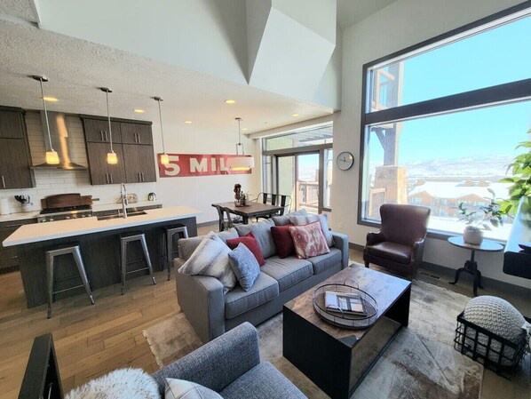 スマートテレビ、暖炉