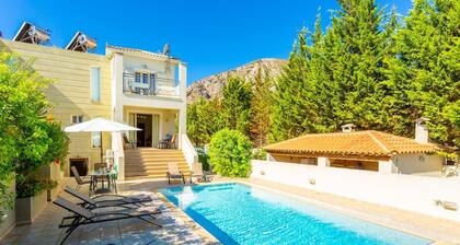 Villa Ismini - Two Bedroom Villa, Sleeps 5