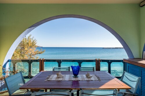 VILLA EMANUELA - V.EMANUELA TRILO 1