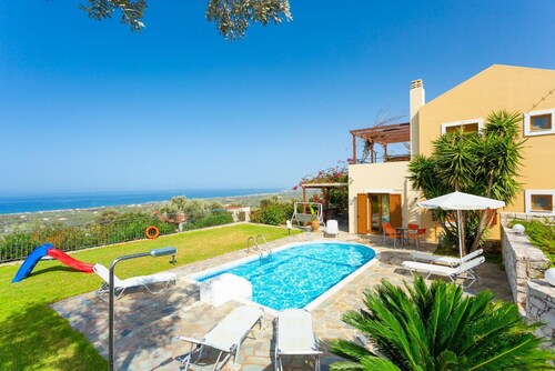 Villa Garifallia - Three Bedroom Villa, Sleeps 6