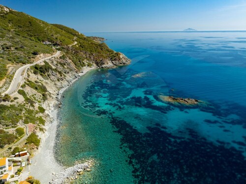 Villa on the sea, in an enchanted place in Pomonte where you can see the most beautiful sunsets of t