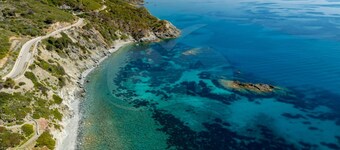 Villa direttamente sul mare a Pomonte, in un luogo incantato davanti ai tramonti più belli dell’isol