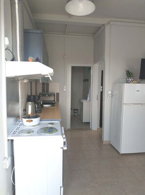 Fridge, oven, stovetop, coffee/tea maker - Korali House view sea (Unknown)