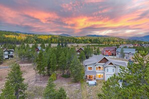 House, 4 Bedrooms | Exterior