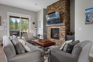 House, 4 Bedrooms | Living area | Smart TV - Willows At Grand Park 4 Bedroom Home by RedAwning (Fraser)