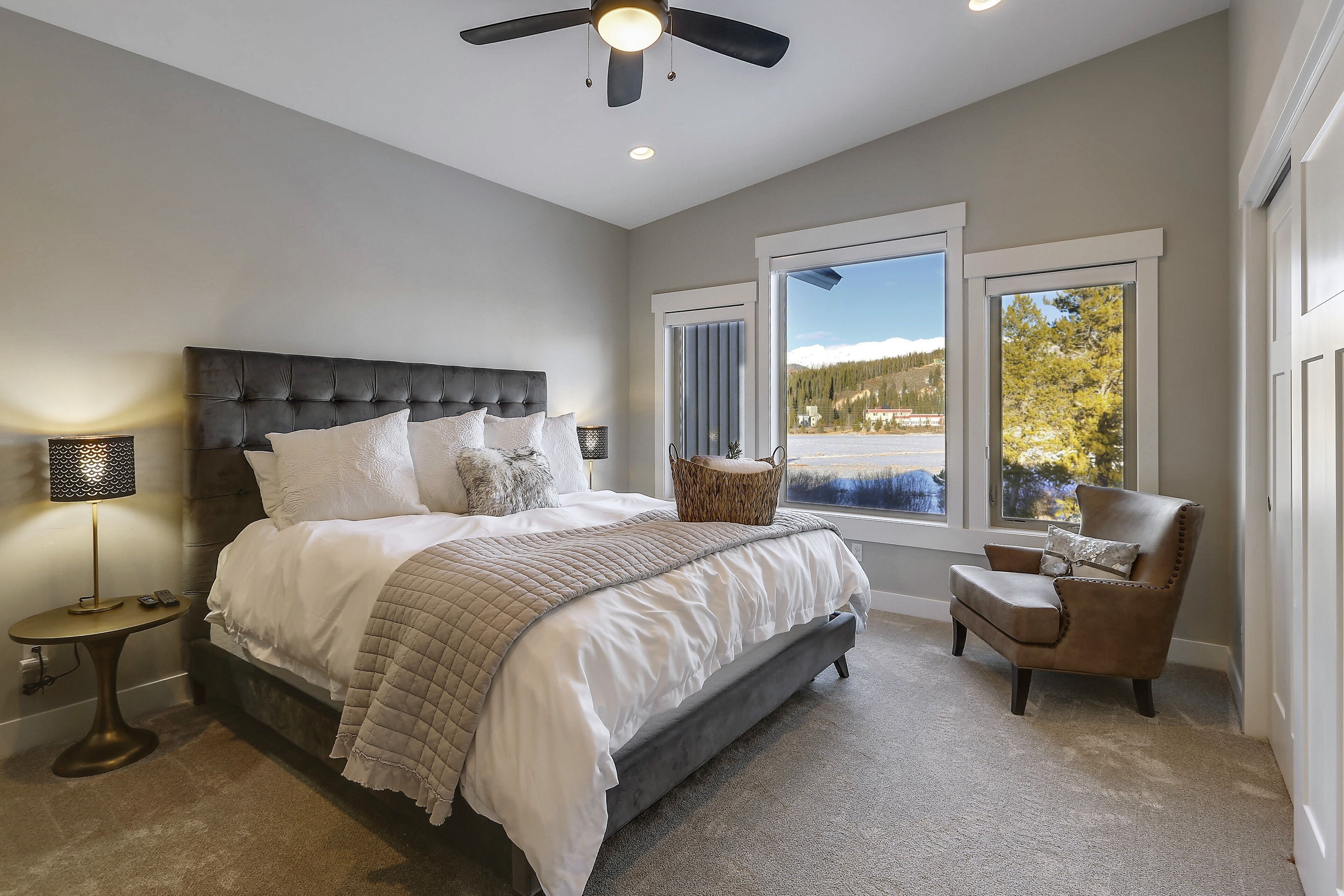 House, 4 Bedrooms | 4 bedrooms, laptop workspace, iron/ironing board, free WiFi