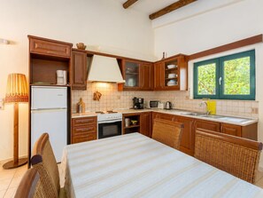 Coffee/tea maker, fridge, microwave, oven - Villa Dimitrios - Two Bedroom Villa, Sleeps 4 (Vlichada)