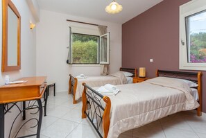 3 bedrooms, iron/ironing board, travel cot, WiFi