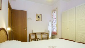 2 bedrooms