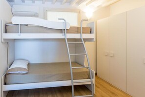 2 bedrooms, WiFi