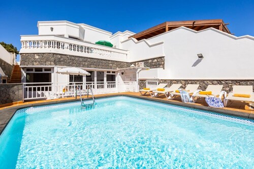Villa Ramos Uno - Four Bedroom Villa, Sleeps 8