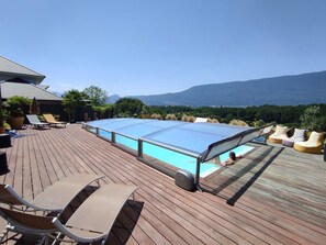 Et oppvarmet basseng