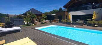 Villa: heated pool spa sauna air conditioning