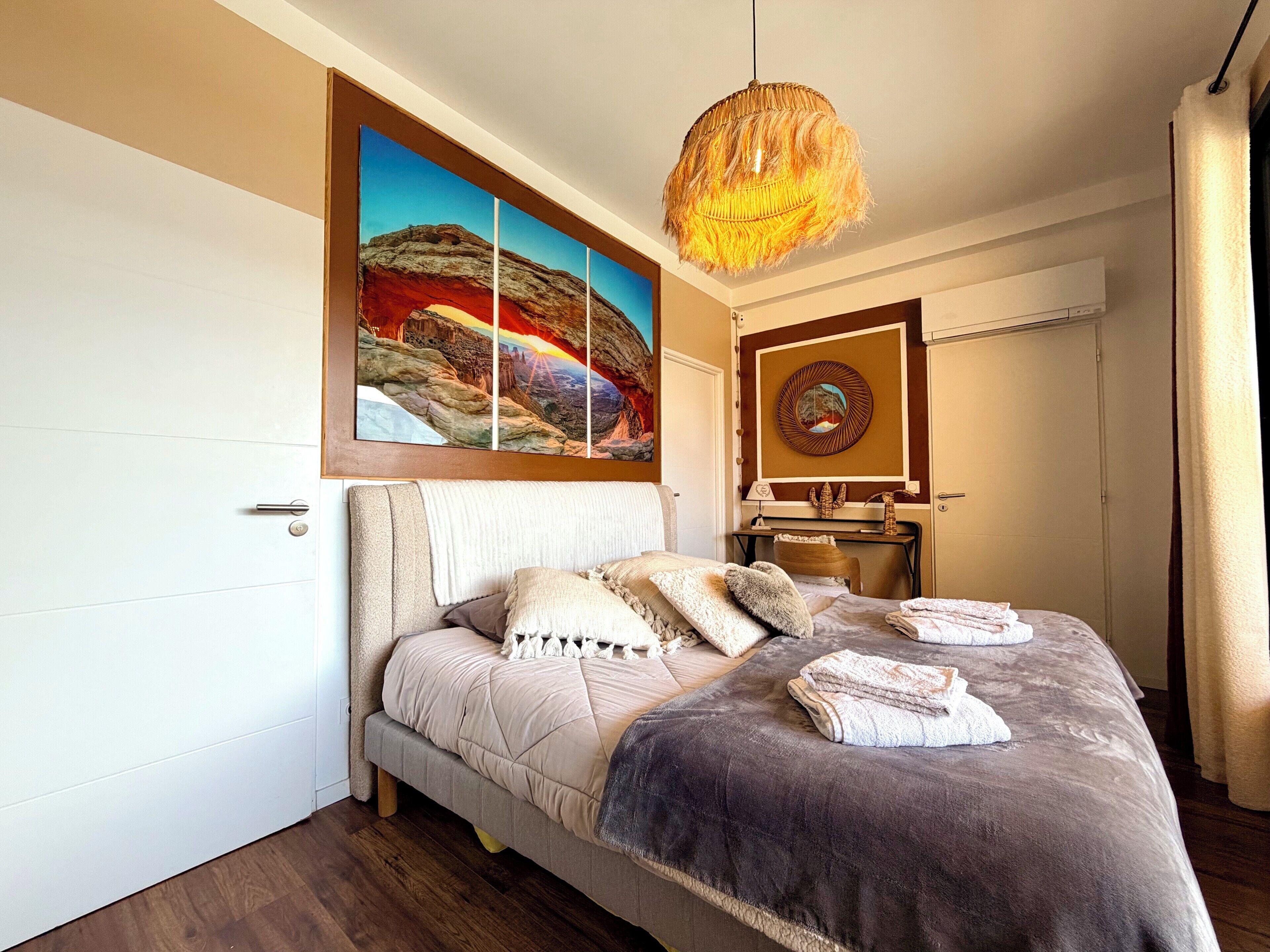 3 chambres, fer et planche à repasser, Wi-Fi, draps fournis