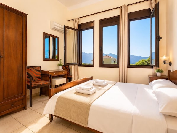 4 Schlafzimmer, Bügeleisen/Bügelbrett, Reisekinderbett, WLAN