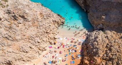 Villa Neria - Four Bedroom Villa, Sleeps 8