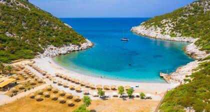 Villa Glysteri - Two Bedroom Villa, Sleeps 5