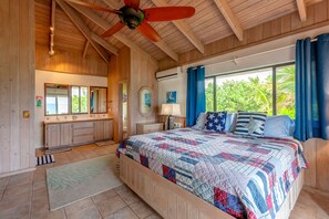 3 bedrooms, travel cot, WiFi, bed sheets
