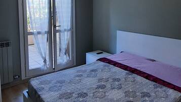 2 chambres, bureau, fer et planche à repasser, Wi-Fi gratuit