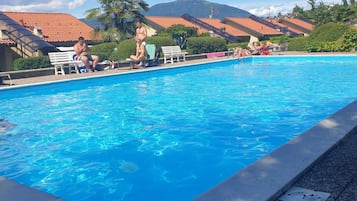 Piscina all'aperto