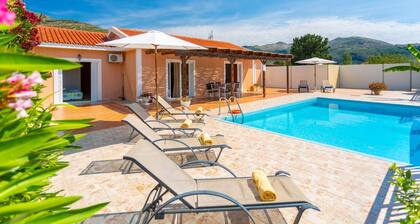 Villa Peach - Deux Chambres Villa, Couchages 5