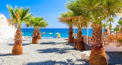 Villa Chrystalla - Three Bedroom Villa, Sleeps 6