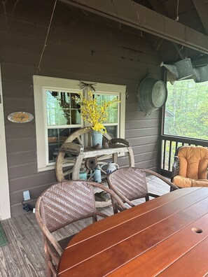 Outdoor dining - Tranquility  abounds  (Brevard)