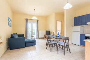 DVD player - Villa Russa Anna - One Bedroom Villa, Sleeps 2 (Afrato)