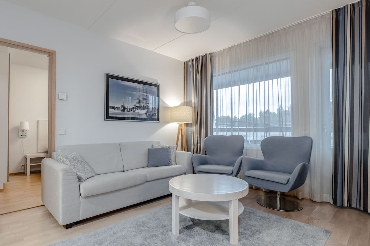 Apartment, 3 Bedrooms | Living area