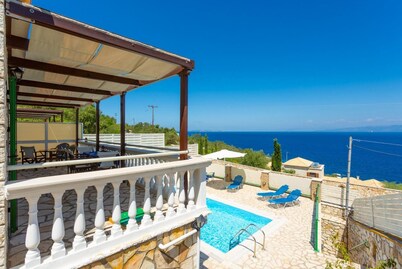 Villa Martha - Three Bedroom Villa, Sleeps 6