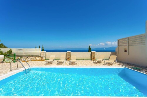 Villa Anastasia - Three Bedroom Villa, Sleeps 6