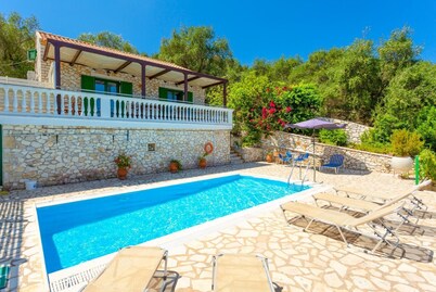 Villa Anastasia - Three Bedroom Villa, Sleeps 6