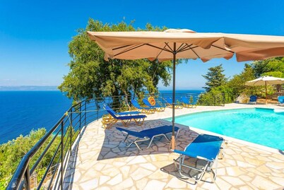 Villa Nefeli - Five Bedroom Villa, Sleeps 10