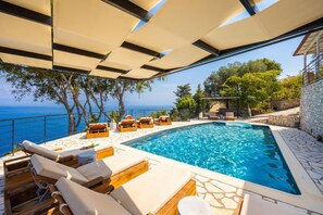Pool - Villa Nefeli - Five Bedroom Villa, Sleeps 10 (Apergatika)