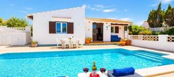 Villa Ca Nostra - Three Bedroom Villa, Sleeps 6