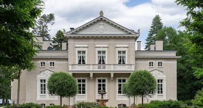 Manowce Palace - Suite with Garden View (Room 16)
