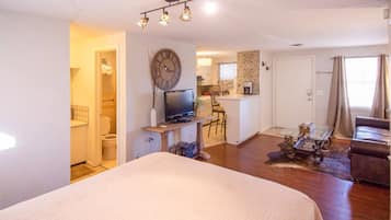 1 bedroom, iron/ironing board, WiFi, bed sheets