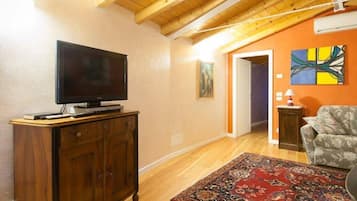 TV, DVD player
