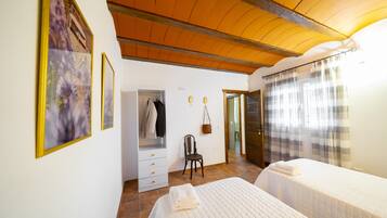 5 Schlafzimmer, Reisekinderbett, Bettwäsche