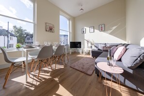 Living area - Apartment 1 Isabella House Hereford (Hereford)