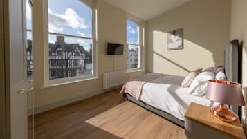 Business Apartment | 2 bedrooms, iron/ironing board, free WiFi, bed sheets