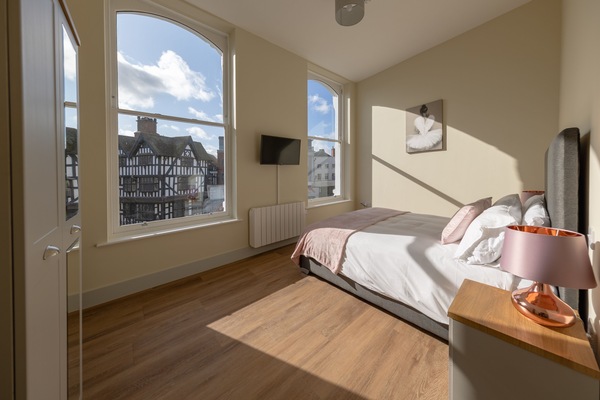 2 habitaciones, tabla de planchar con plancha y wifi gratis