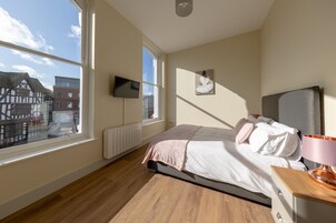 2 habitaciones, tabla de planchar con plancha y wifi gratis 