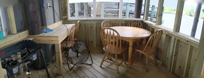 Pelican's View Lodge- Boat Launch- Trailer Parking- Lights for night fishing