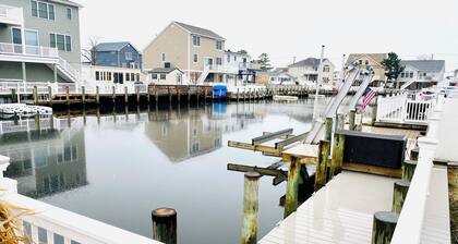 Renovated Lagoon Front Home in Beach Haven West!