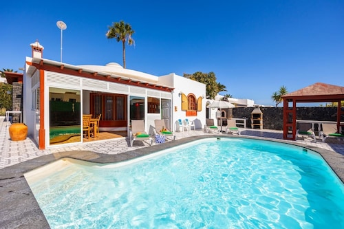 Villa Palmira - Four Bedroom Villa, Sleeps 8
