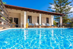 Pool - Villa Maro Large Private Pool, A/C, WiFi (Kefalas)