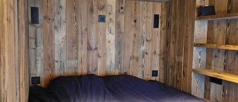 Iron/ironing board, WiFi