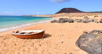 Villa Reyes - Three Bedroom Villa, Sleeps 6